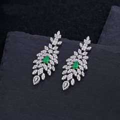 Hot Style Wholesale Luxury Emeralds Women Jewelry 925 Silver Zircon Long Stud Earrings