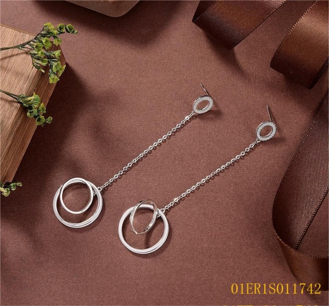 The New Listing jewelry Earrings