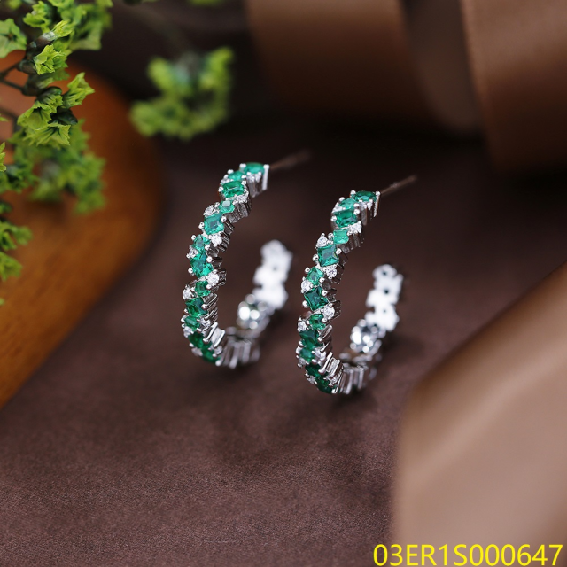 Hot Style Wholesale Luxury Emeralds Women Jewelry 925 Silver Zircon Long Stud Earrings