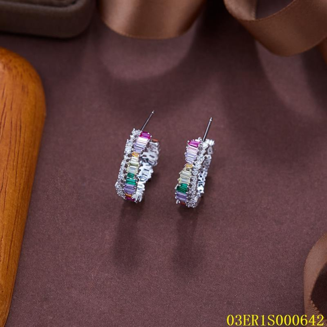 Hot Style Wholesale Luxury Emeralds Women Jewelry 925 Silver Zircon Long Stud Earrings