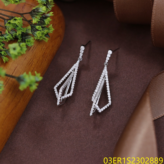 Hot Style Wholesale Luxury Emeralds Women Jewelry 925 Silver Zircon Long Stud Earrings