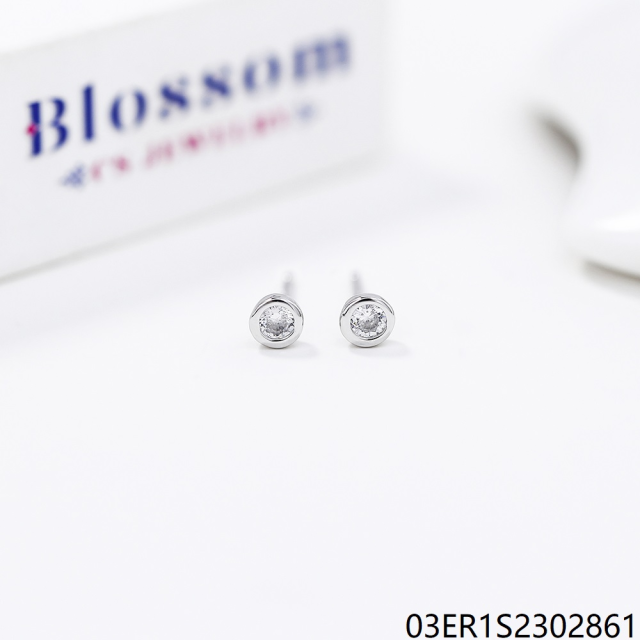 Hot Style Wholesale Luxury Emeralds Women Jewelry 925 Silver Zircon Long Stud Earrings