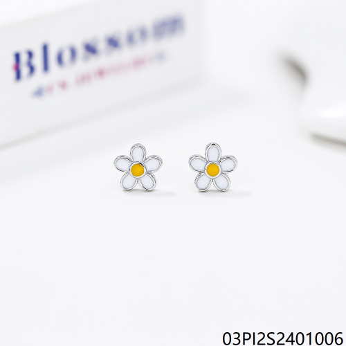 Blossom CS Jewelry 925 Sterling Silver Enamel Daisy Stud Earrings For Women