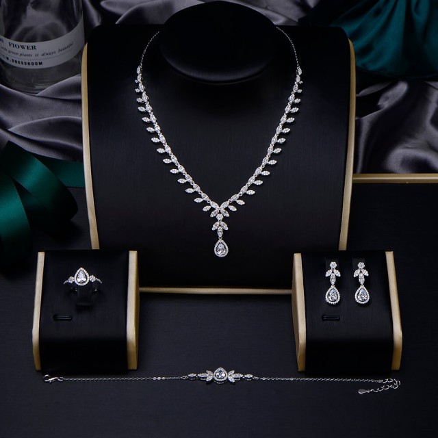 The New Listing jewelry Jewelry Set