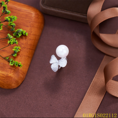 Modern Look: 925 Sterling Silver Natural Pearl Ring