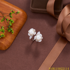 Wholesale Exclusive: Handcrafted 925 Sterling Silver Pearl Ring for Elegant Women