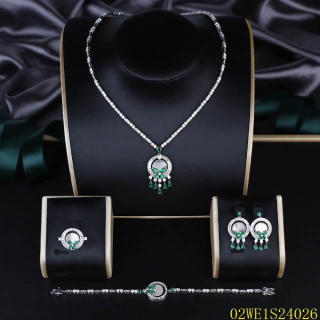 925 Sterling Silver Round Medallion Green CZ Tassel 4‑Piece Jewelry Set Necklace Bracelet Earrings Ring | Blossom CS Jewelry