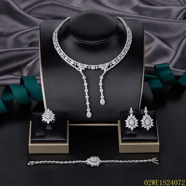 925 Sterling Silver Sunburst Cubic Zirconia Y Drop 4 Piece Evening Jewelry Set Necklace Bracelet Earrings Ring for Formal Occasions