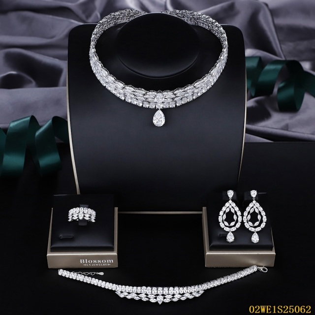 925 Sterling Silver Marquise CZ Choker with Pear Drop 4 Piece Bridal Jewelry Set Necklace Bracelet Earrings Ring