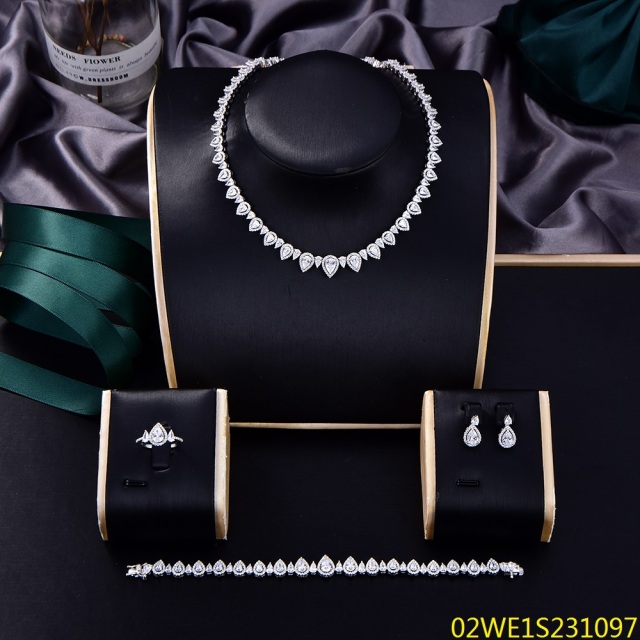 Blossom CS Jewelry 925 Sterling Silver Teardrop CZ 4 Piece Women Bridal Jewelry Set