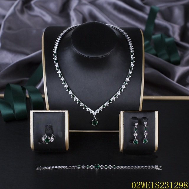 Blossom CS Jewelry 925 Silver Green & White Cubic Zirconia V-Shape Teardrop Pendant Bridal 4Pcs Jewelry Set