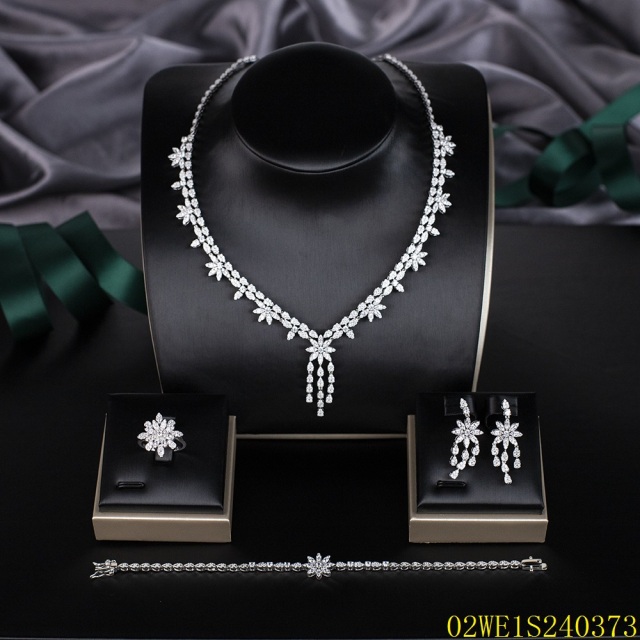 Blossom CS Jewelry 925 Silver White Cubic Zirconia Floral Tassel V Bridal 4Pcs Jewelry Set