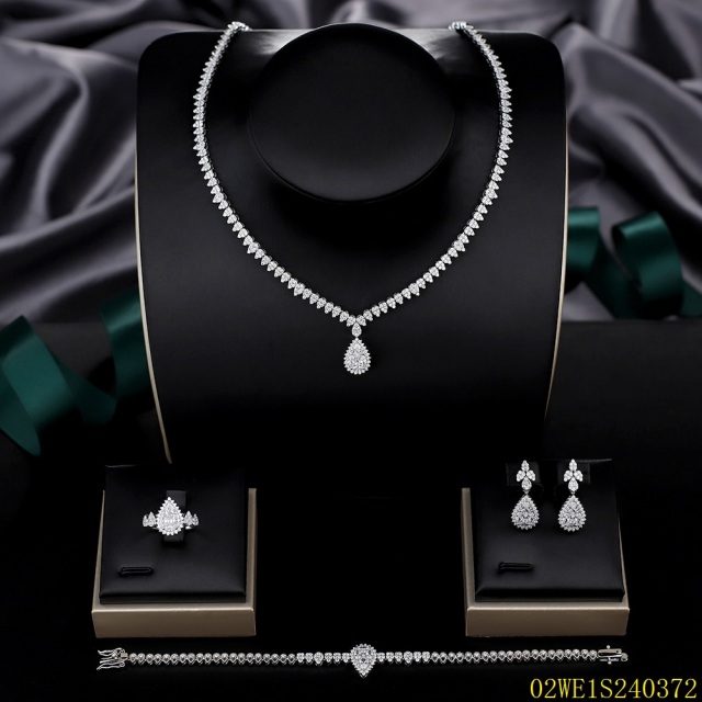 Blossom CS Jewelry 925 Silver White Cubic Zirconia Single Teardrop Pendant Bridal 4Pcs Jewelry Set