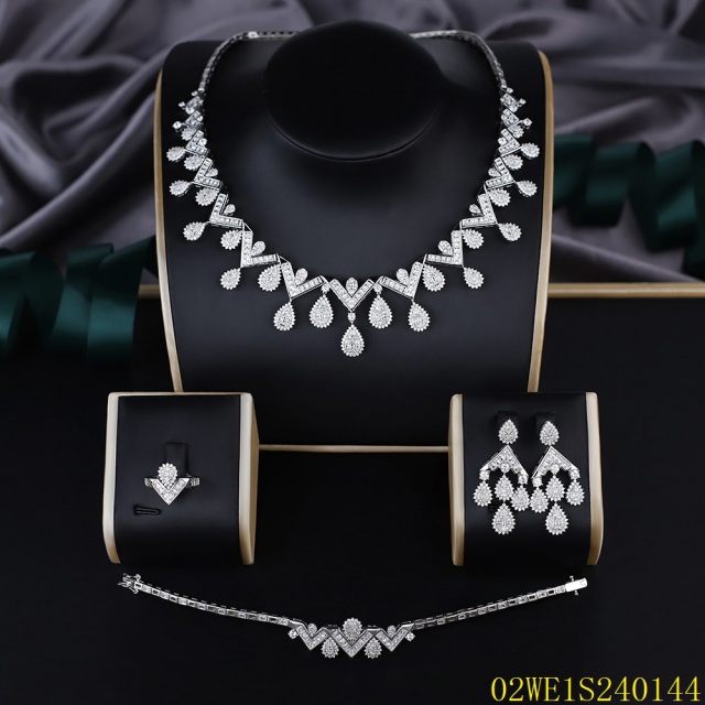 Blossom CS Jewelry 925 Silver White Cubic Zirconia V Collar Teardrop Fringe Bridal 4Pcs Jewelry Set