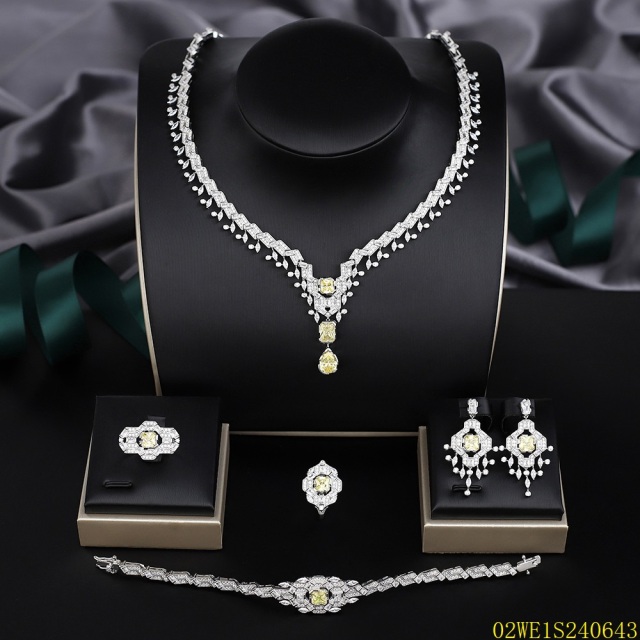 Blossom CS Jewelry 925 Silver Yellow Cubic Zirconia V Drop Bridal 4Pcs Jewelry Set