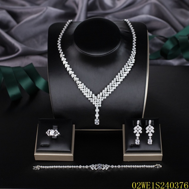 Blossom CS Jewelry 925 Silver White Cubic Zirconia Rectangular Cut Drop V Bridal 4Pcs Jewelry Set