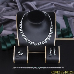 Blossom CS Jewelry 925 Silver Emerald Green & White Cubic Zirconia Teardrop Cluster Collar Bridal 4Pcs Jewelry Set