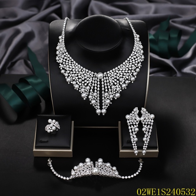 Blossom CS Jewelry 925 Silver White Cubic Zirconia Pearl Wing V Bib Bridal 4Pcs Jewelry Set