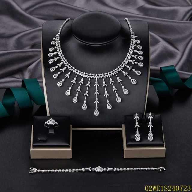 Blossom CS Jewelry 925 Silver Waterfall Teardrop Cubic Zirconia Bridal 4Pcs Jewelry Set
