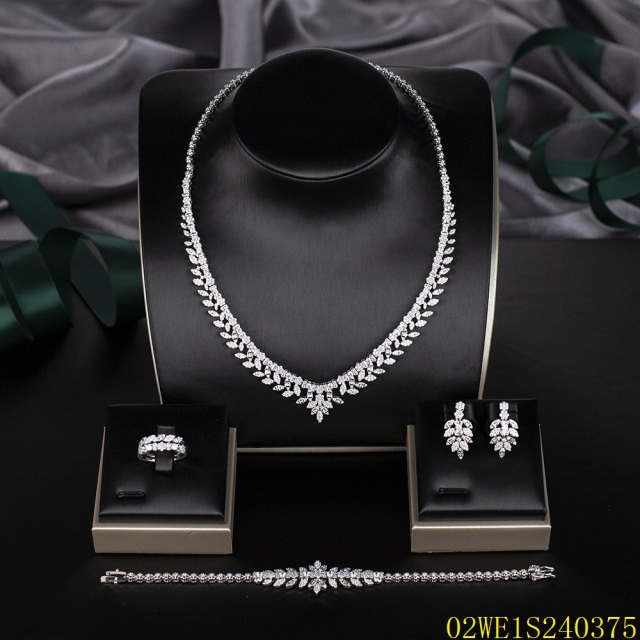 Blossom CS Jewelry 925 Silver White Cubic Zirconia Marquise V Shape Bridal 4Pcs Jewelry Set