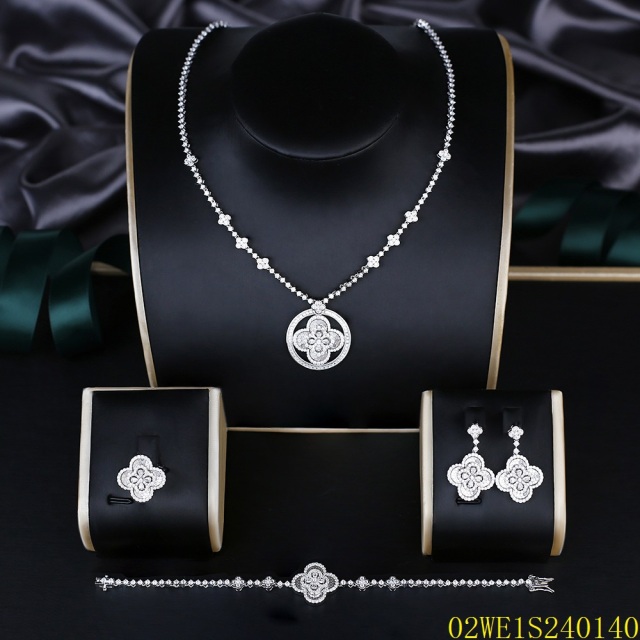Blossom CS Jewelry 925 Silver White Cubic Zirconia Four Leaf Clover Pendant Bridal 4Pcs Jewelry Set