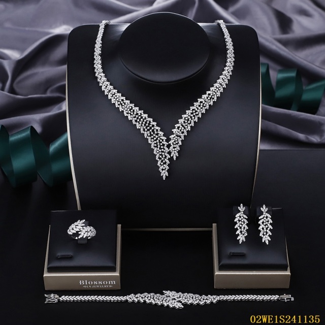 Blossom CS Jewelry 925 Silver Leaf Vine Cubic Zirconia V Bridal 4Pcs Jewelry Set