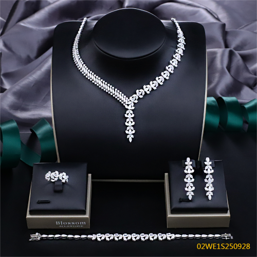 Blossom CS Jewelry 925 Silver Marquise Teardrop V Shape Cubic Zirconia Bridal 4Pcs Jewelry Set