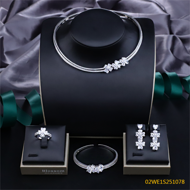 Blossom CS Jewelry 925 Silver Heart Four Leaf Clover Cubic Zirconia 4Pcs Bridal Jewelry Set