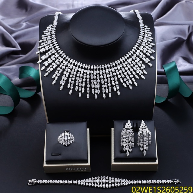 Blossom CS Jewelry Luxury Fringe Pave‑Set 925 Sterling Silver CZ 4‑Pcs Bridal Jewelry Set For Wedding Party