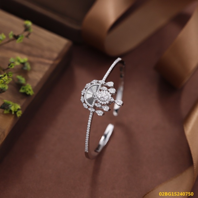 Blossom CS Jewelry CNC Carved Teardrop Motif Cubic Zirconia Cuff Bangle 925 Sterling Silver Open Bangle For Women