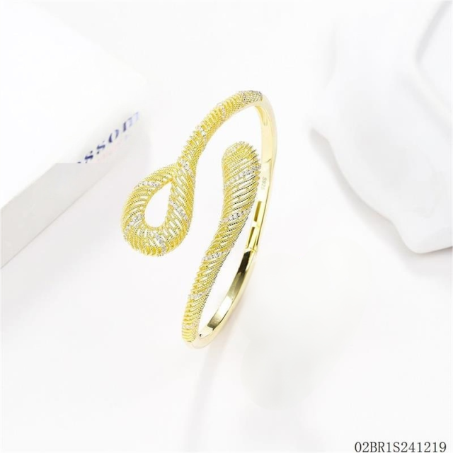 Blossom CS Jewelry 925 Sterling Silver Gold‑Plated Hinged Bangle,Twisted Rope‑Texture Loop Pave Cubic Zirconia Open‑Style Bracelet For Women