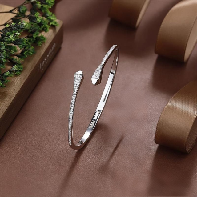 Blossom CS Jewelry 925 Silver Bangle Dual Tip Pave Zirconia Open Style Arrow End Bangle For Women Party