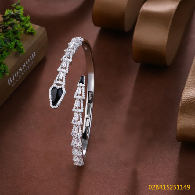 Blossom CS Jewelry 925 Silver Bangle Snake Shape Black Enamel Heart Zirconia Open Bangle For Women Party