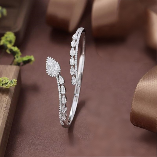 Blossom CS Jewelry 925 Silver Cuff Bangle Teardrop Zirconia Open Cuff For Women Party
