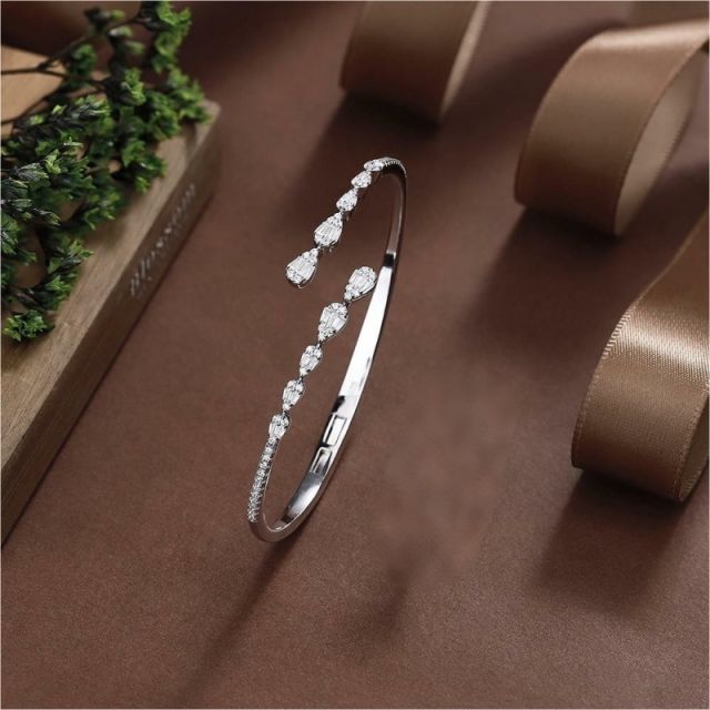 Blossom CS Jewelry Teardrop Cluster 925 Sterling Silver Open Bangle For Women Inlaid Cubic Zirconia Bracelet Gift