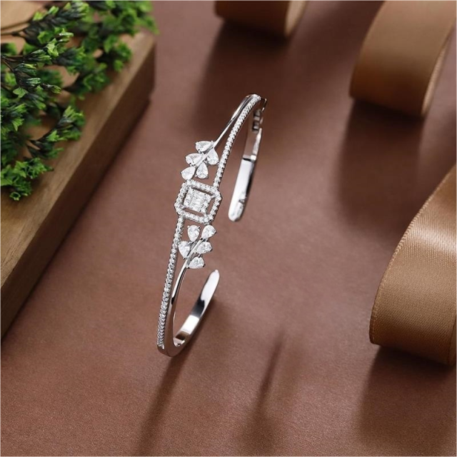 Blossom CS Jewelry Square Floral 925 Sterling Silver Bangle Jewelry Accessory For Women Inlaid Cubic Zirconia