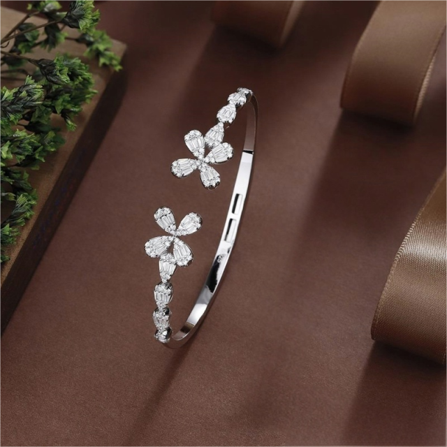 Blossom CS Jewelry Minimalist Dual Flower Teardrop 925 Sterling Silver Open Bangle For Women Inlaid Cubic Zirconia Bracelet Gift
