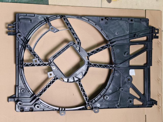 Tank electronic fan Assembly 2.5 gasoline version
