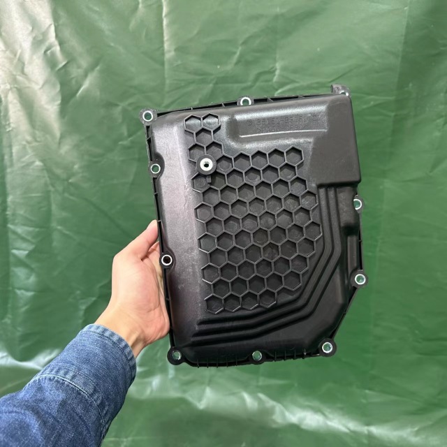 2018 CAMRY automatic transmission housing gearbox side cover