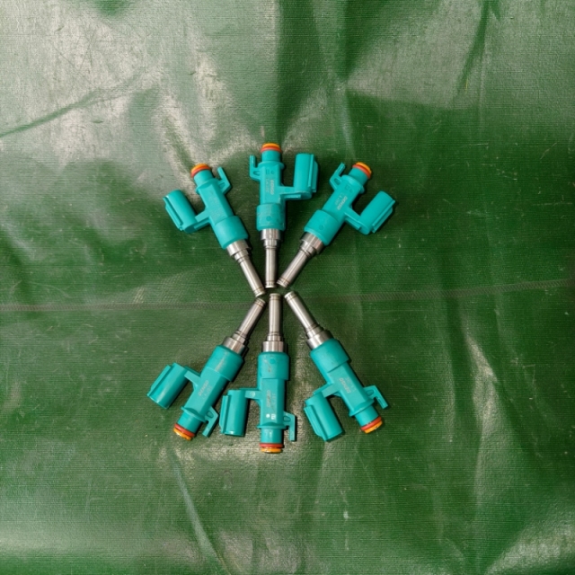 18 Camry Fuel Injection Pump Injector Nozzle Injector Assembly Injector Nozzle