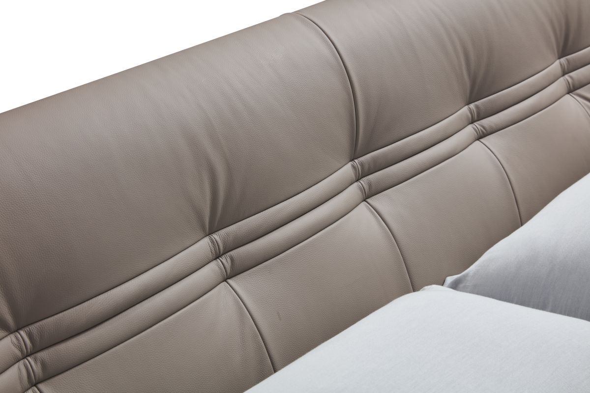 Modern Italian Design Solid Wood high-end King Size genuine Leather Bed for bedroom