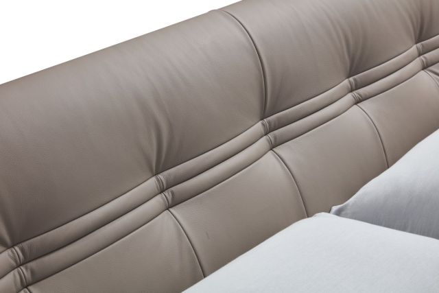 Modern Italian Design Solid Wood high-end King Size genuine Leather Bed for bedroom