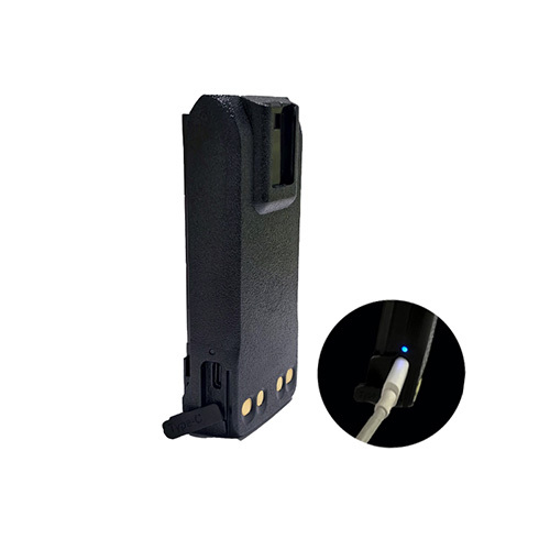 PTM-R7IC Intelligent IP67 Waterproof Battery Pack with a USB-C charging port for Mototrbo R7 R7A radios