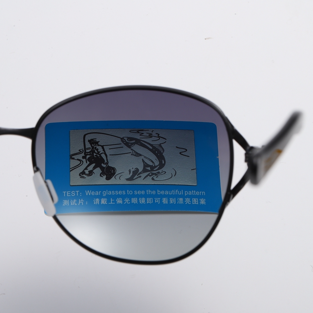 Wholesale Luxury Designer Two Tone Fork Oval Sunglasses for Women Retro Fashion Metal Polarized Glasses with Rhinestones to Decorate on Side