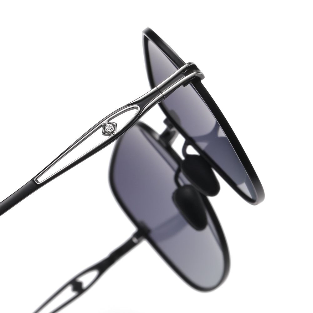 Wholesale Ladies Single Bridge Aviator Folding Polarized Glasses for Women's Vintage Oval Foldable Sunglasses with Rhinestones on Cut-out Temple