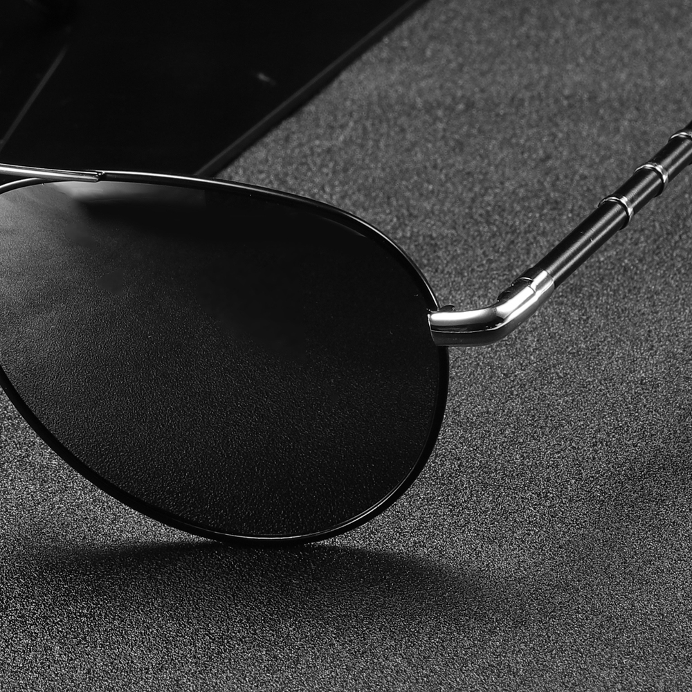 Wholesale Mens Delicate Metal Polarized Aviator Sun Glasses with Striking Nodes on Spring Temple Versatile Pilot Sunglasses for Everyday Use