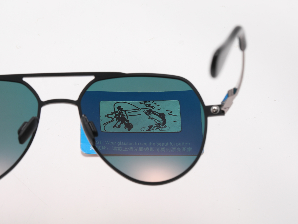 Readystock Men's Modern Pilot Sunglasses with Spring Hinges Oversized Aviator Shades for Women Sleek Metal Polarized Driving Glasses Wholesale Online