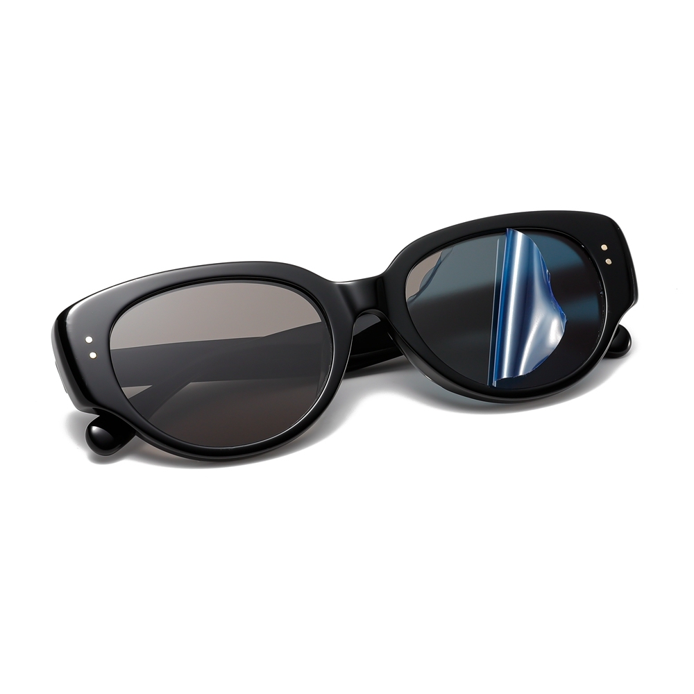 Custom Korean Style Thick Frame Oval Cat Eye Sunglasses with Studs Made of Acetate Eyewear for Women's Subtle Vintage Shades Wholesale Online