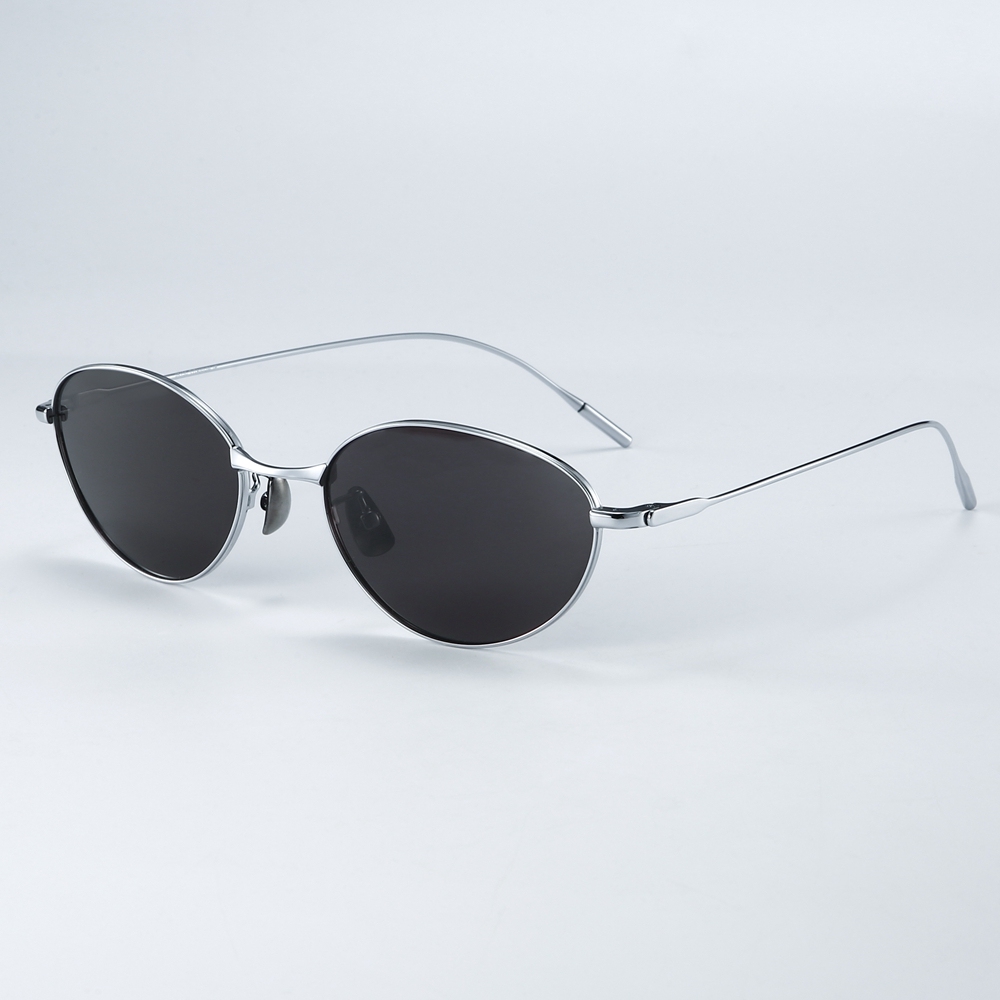 Cutom Beta Titanium Eyewear Manufacturer China Women's Petite Thin Oval Shades for Ladies Trendy Polarized Sunglasses Wholesale Online