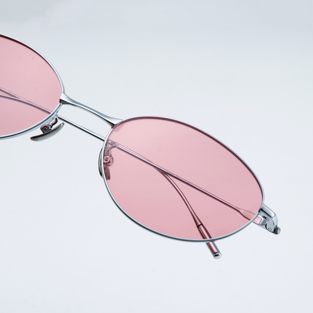 Cutom Beta Titanium Eyewear Manufacturer China Women's Petite Thin Oval Shades for Ladies Trendy Polarized Sunglasses Wholesale Online